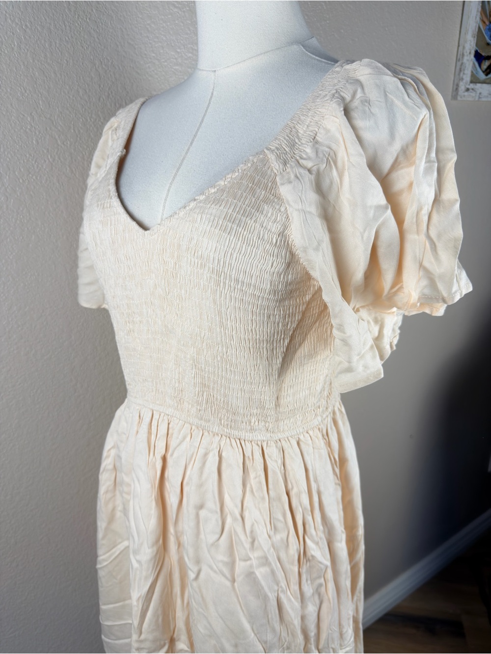 NWT Cream Smocked V-Neck Midi Dress with Flutter Sleeves, Large - Picture 4 of 10